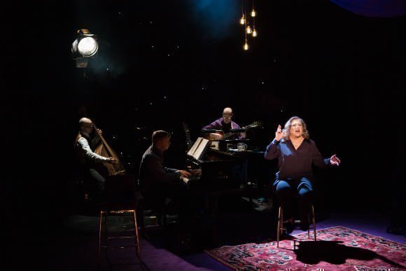 Kathleen Turner - Finding My Voice Kathleen Turner - Finding My Voice